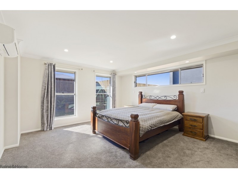 43 Renshaw Crescent, Kearneys Spring QLD 4350