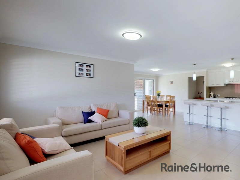 200 Postle Street, Mount Rascal QLD 4350