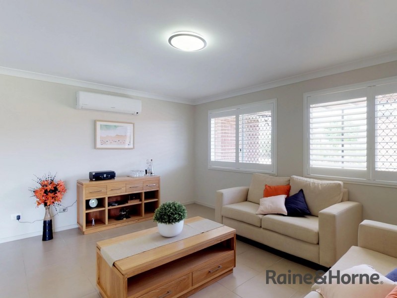 200 Postle Street, Mount Rascal QLD 4350