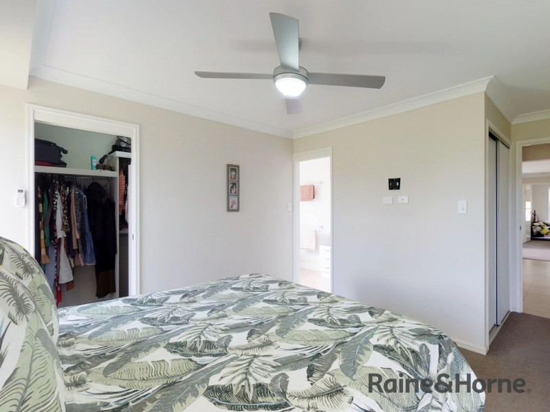 200 Postle Street, Mount Rascal QLD 4350