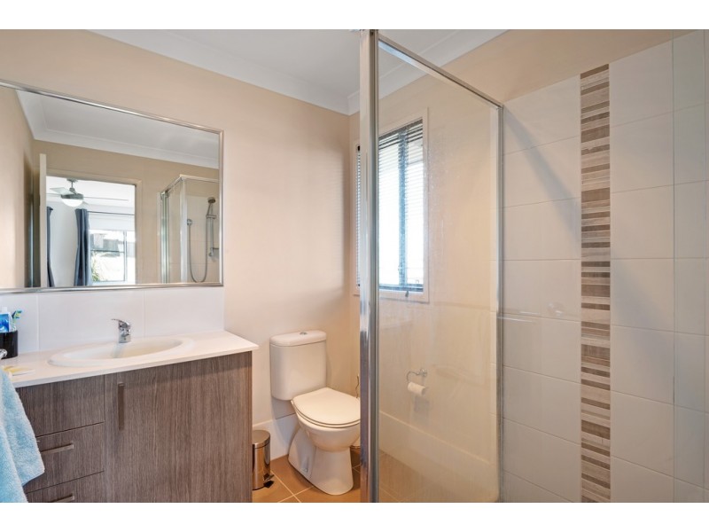 15 Wandoo Crescent, Westbrook QLD 4350