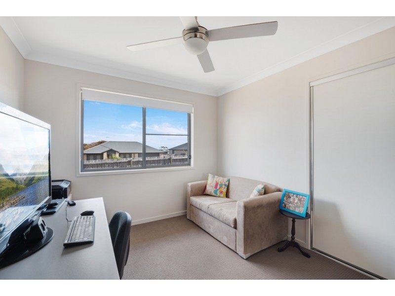 15 Wandoo Crescent, Westbrook QLD 4350