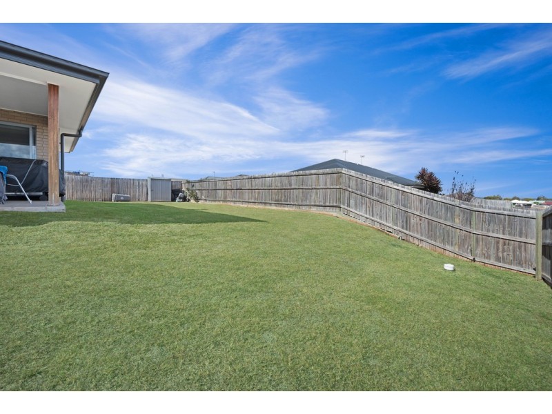 15 Wandoo Crescent, Westbrook QLD 4350