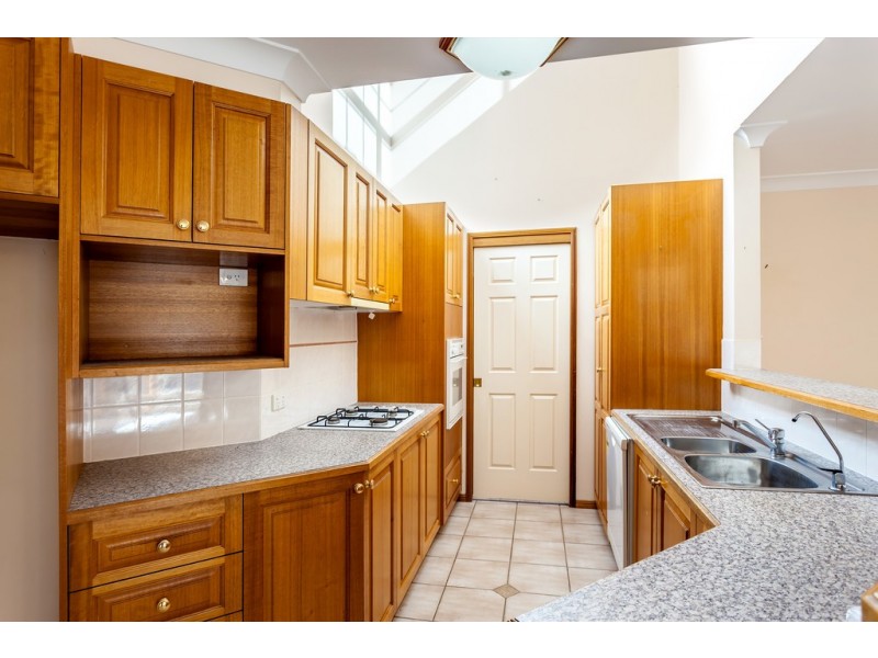 4/334 Hume Street, Centenary Heights QLD 4350