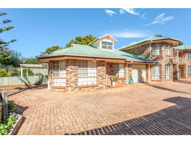 4/334 Hume Street, Centenary Heights QLD 4350