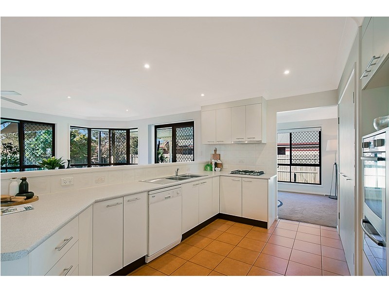 17 Oldfield Street, Middle Ridge QLD 4350