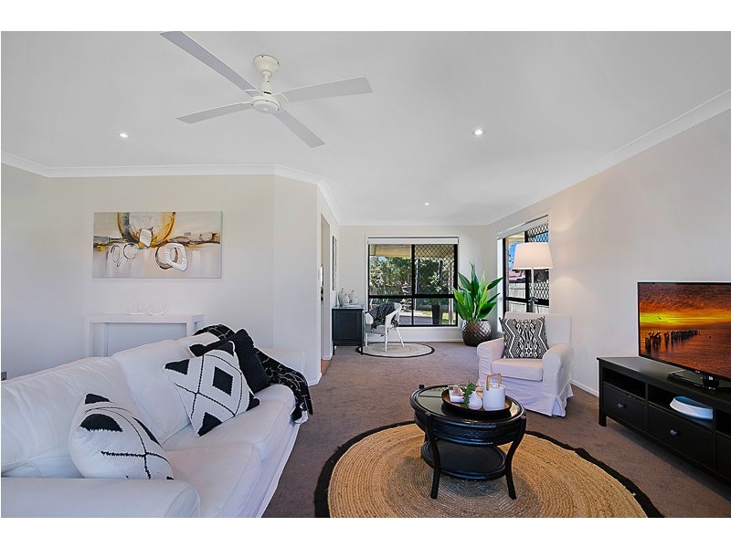 17 Oldfield Street, Middle Ridge QLD 4350