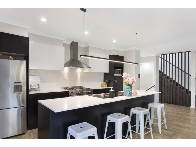 15 Velodrome Drive, Kearneys Spring QLD 4350