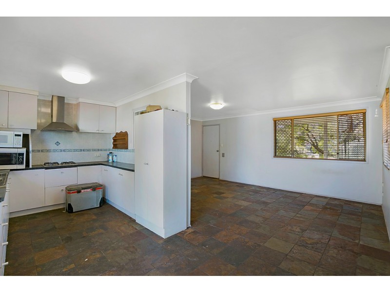 16 Seppelt Street, Wilsonton Heights QLD 4350