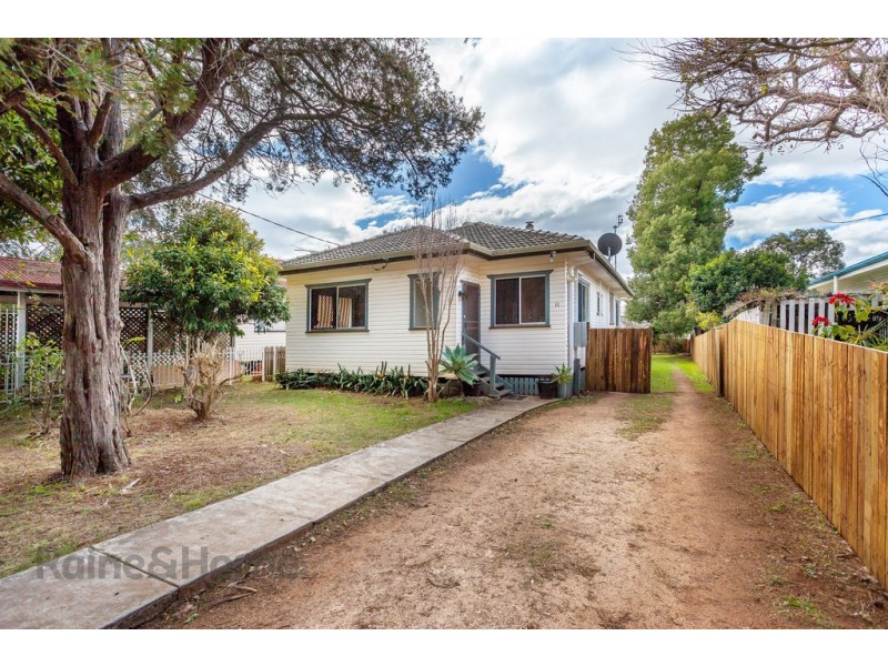 11 Pottinger Street, Newtown QLD 4350
