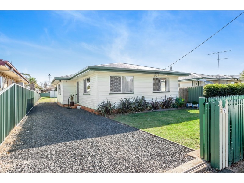 5 Ellis Street, Wilsonton QLD 4350