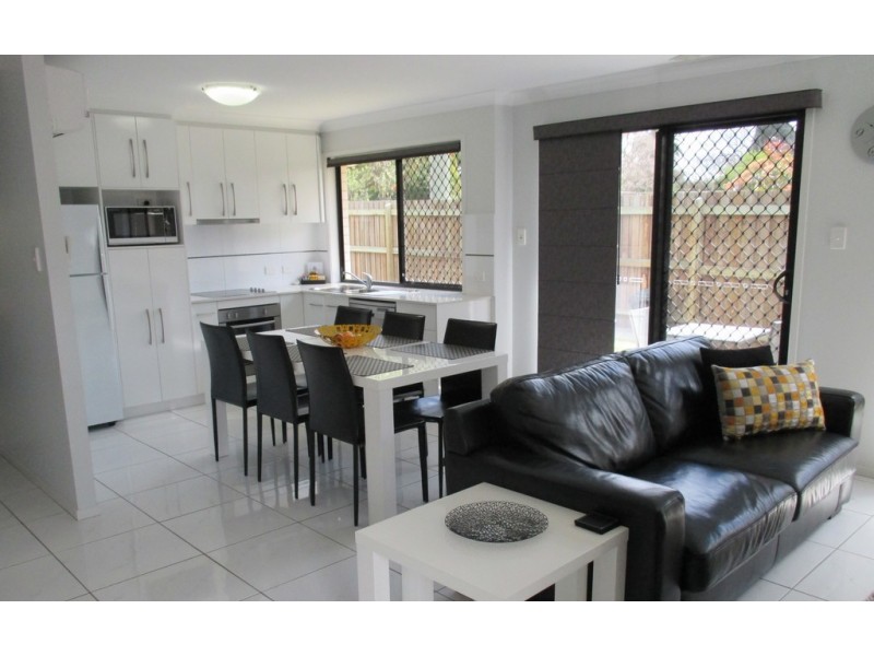 21 Hursley Road, Newtown QLD 4350