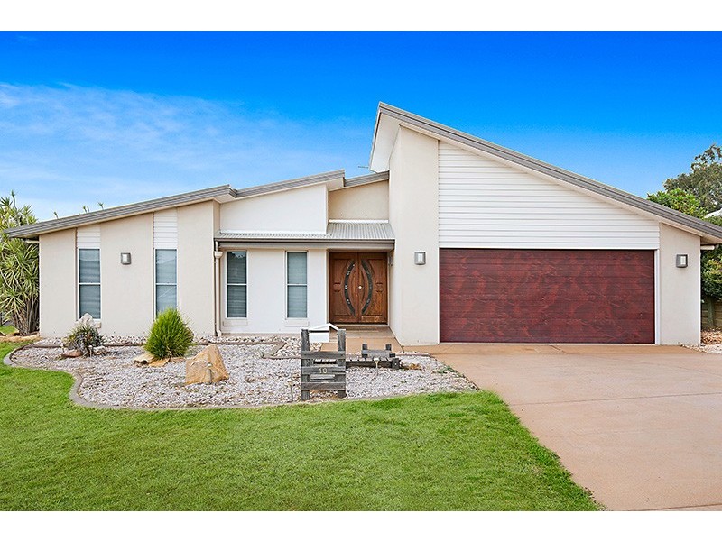 10 Edwin Street, Westbrook QLD 4350