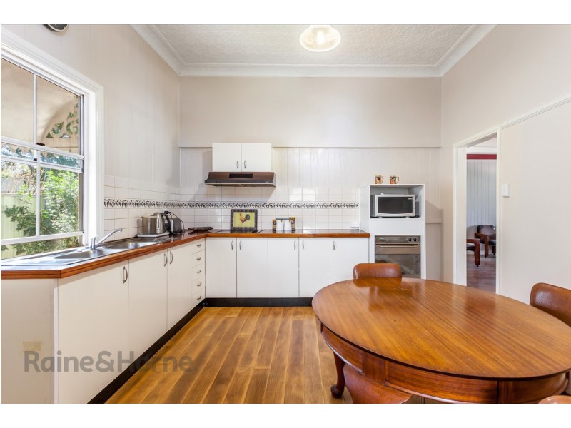 269 New England Highway, Harlaxton QLD 4350