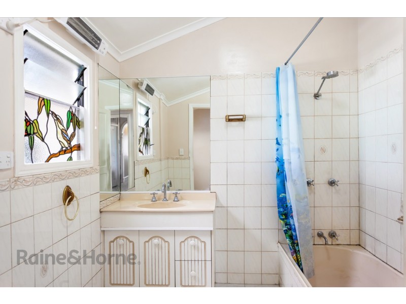 269 New England Highway, Harlaxton QLD 4350