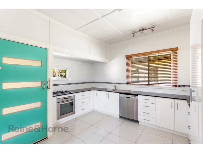 16 Weetwood Street, Newtown QLD 4350