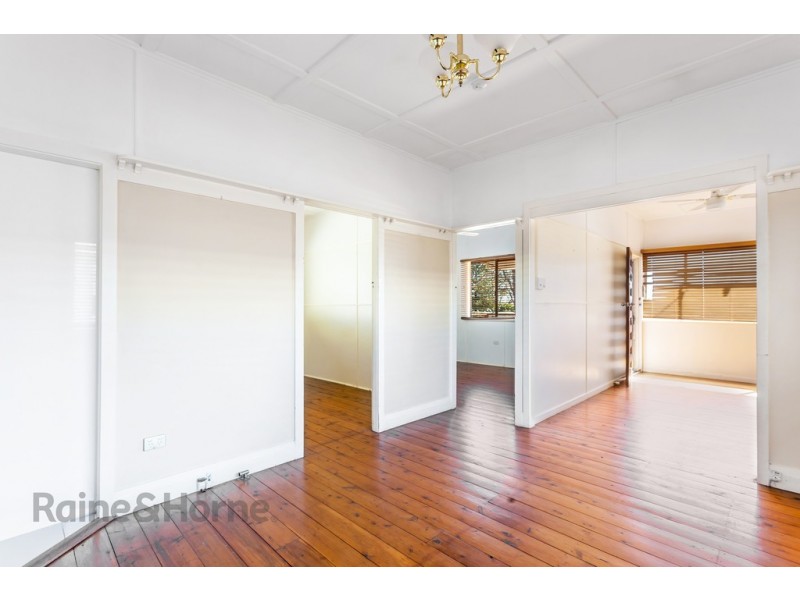 16 Weetwood Street, Newtown QLD 4350