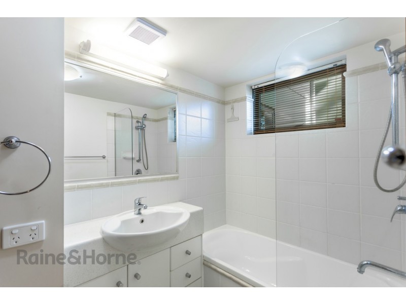 1/2 Tourist Road, East Toowoomba QLD 4350