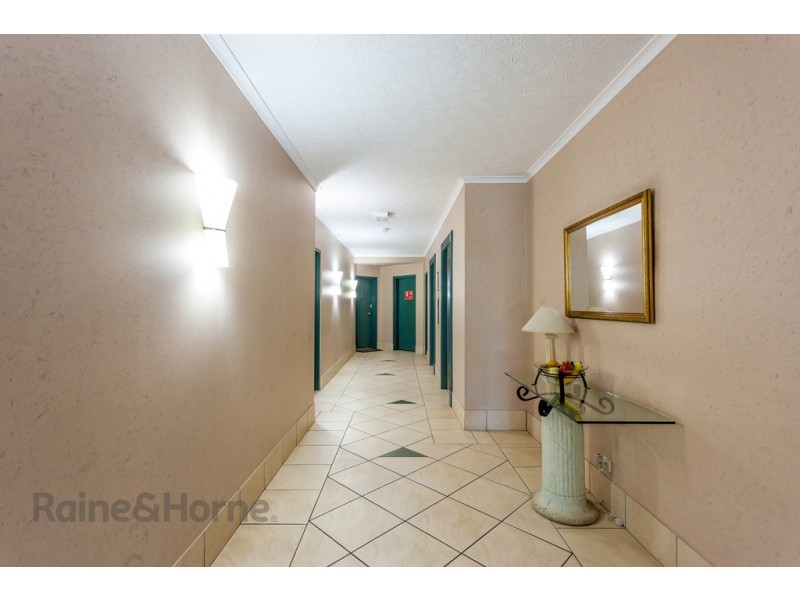 1/2 Tourist Road, East Toowoomba QLD 4350