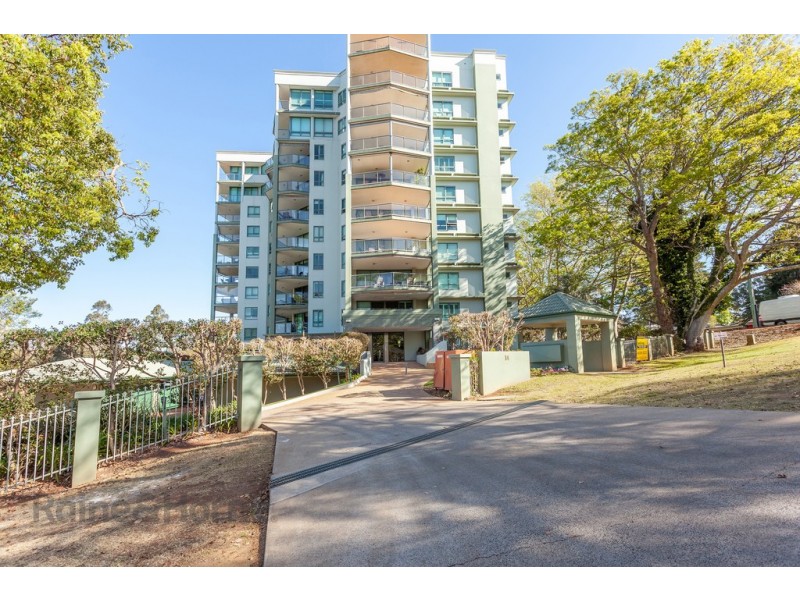 1/2 Tourist Road, East Toowoomba QLD 4350