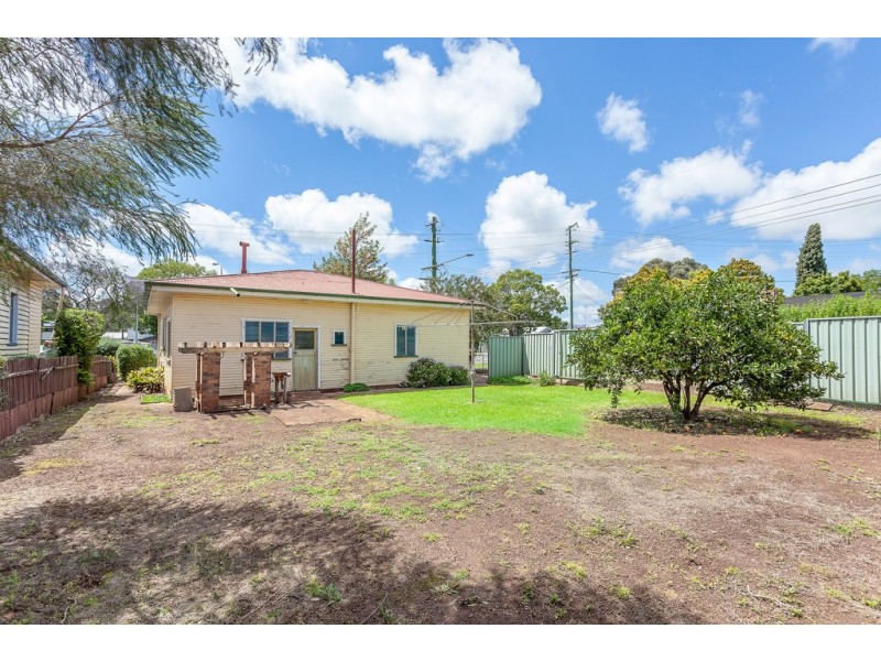173 Holberton Street, Newtown QLD 4350