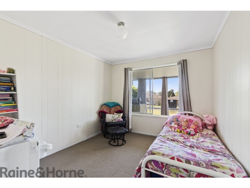 20 Bryan Street, Darling Heights QLD 4350