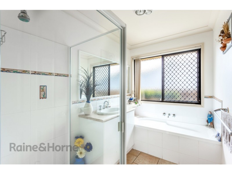 22 Samuel Court, Darling Heights QLD 4350