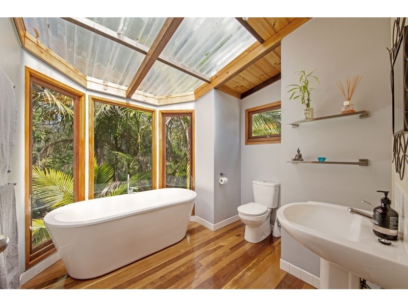 70 Wilkes Road, Hampton QLD 4352