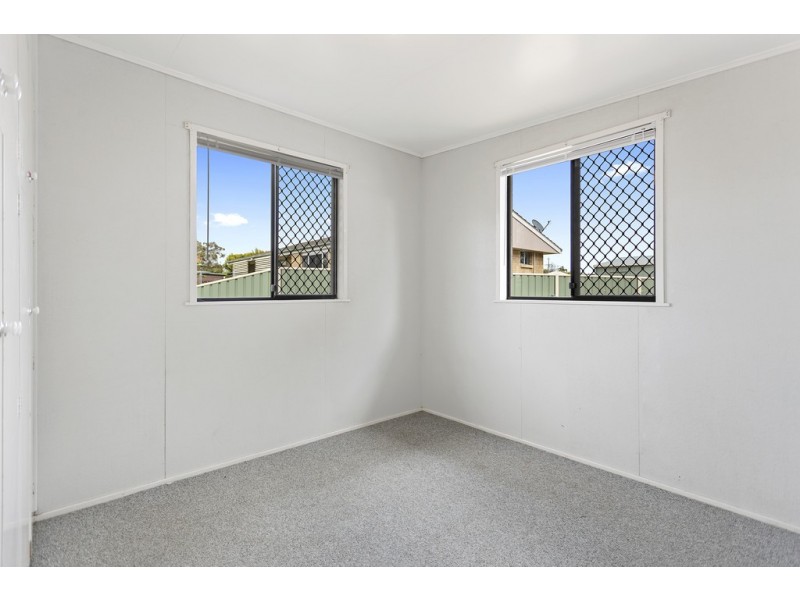 1 Barden Court, Harristown QLD 4350