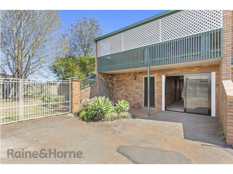 3/20 Cambridge Street, Harristown QLD 4350
