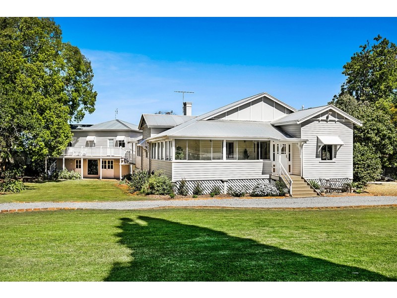 214 Rowbotham Street, Middle Ridge QLD 4350
