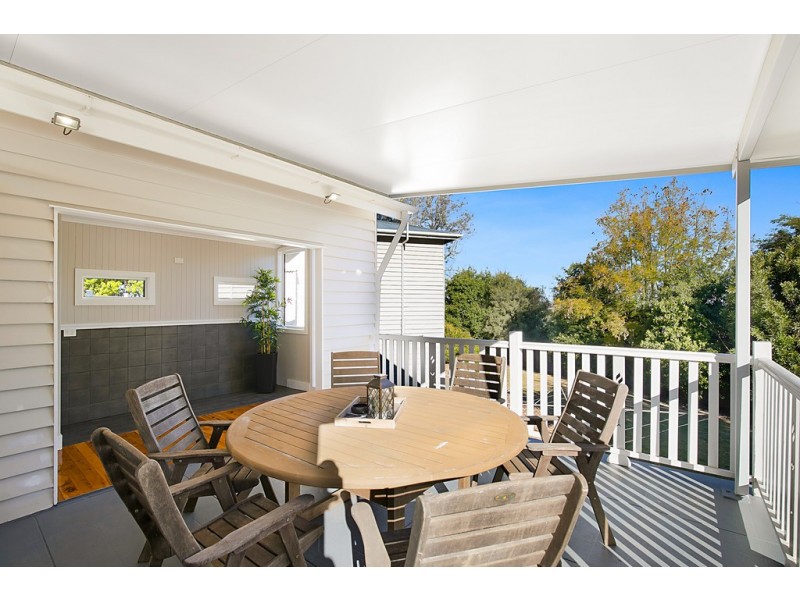 214 Rowbotham Street, Middle Ridge QLD 4350