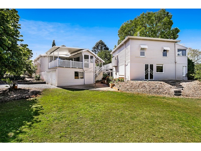 214 Rowbotham Street, Middle Ridge QLD 4350