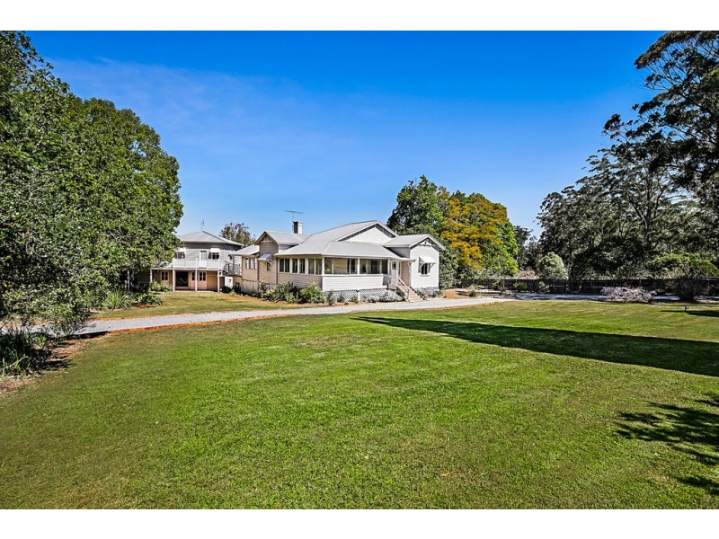214 Rowbotham Street, Middle Ridge QLD 4350