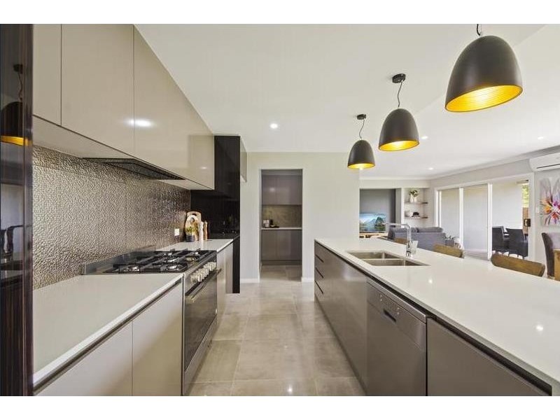 23 Yarrow Close, Middle Ridge QLD 4350