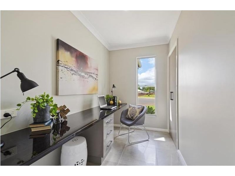 23 Yarrow Close, Middle Ridge QLD 4350