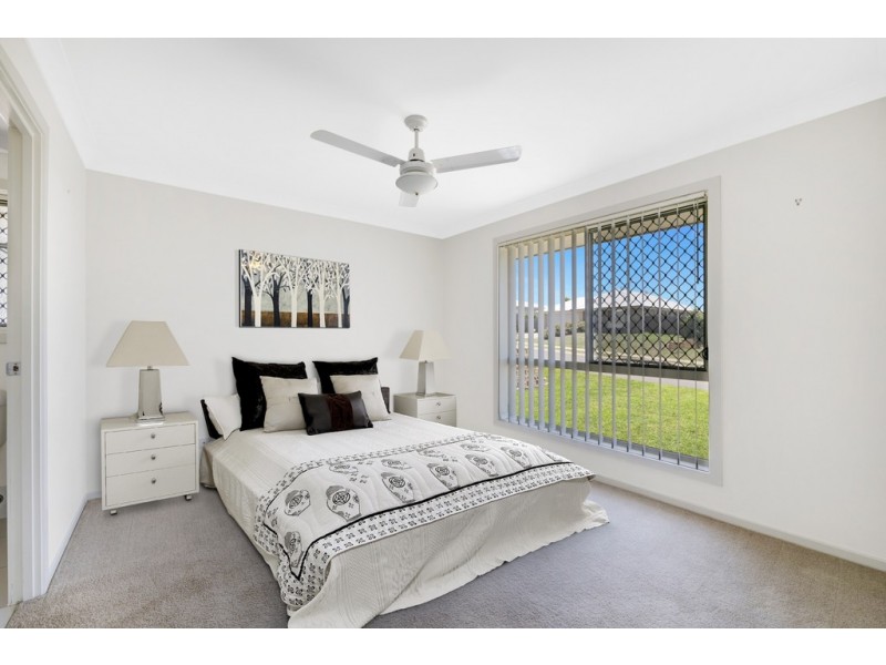 10 McMorrow Street, Kearneys Spring QLD 4350