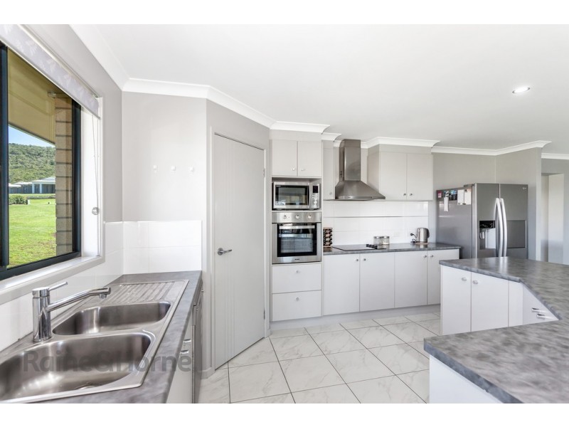 4 Panorama Crescent, Gowrie Junction QLD 4352