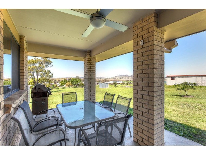 4 Panorama Crescent, Gowrie Junction QLD 4352