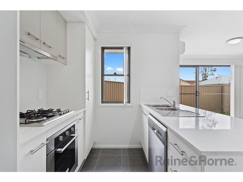 1/14 Costello Street, Harlaxton QLD 4350