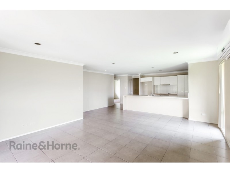 1/16 Alpine Court, Cranley QLD 4350