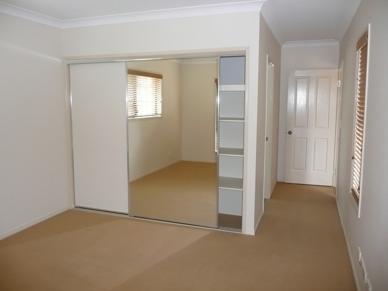 28 Holt Street, Middle Ridge QLD 4350