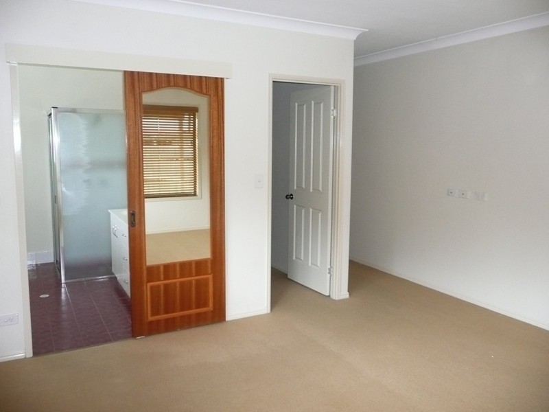 28 Holt Street, Middle Ridge QLD 4350