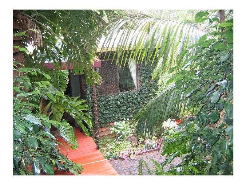 2 DIPPEL STREET, Middle Ridge QLD 4350