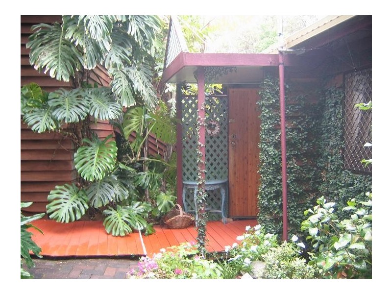 2 DIPPEL STREET, Middle Ridge QLD 4350