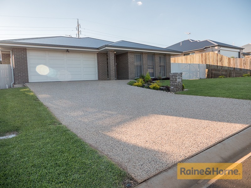 15 Renshaw Crescent, Kearneys Spring QLD 4350