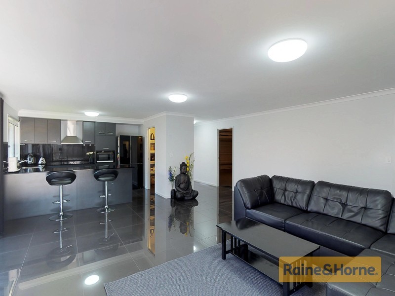 15 Renshaw Crescent, Kearneys Spring QLD 4350