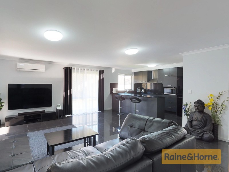 15 Renshaw Crescent, Kearneys Spring QLD 4350