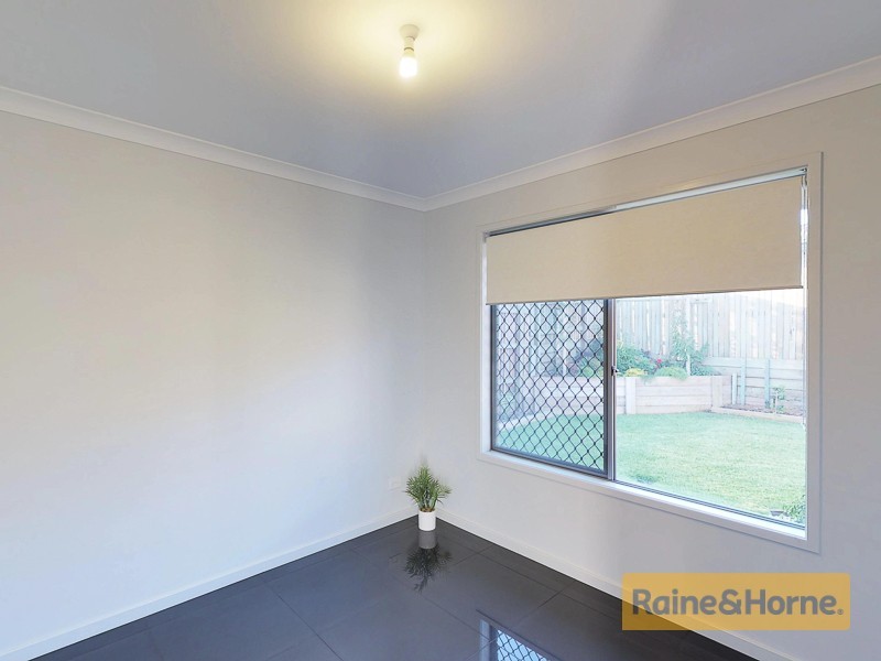 15 Renshaw Crescent, Kearneys Spring QLD 4350