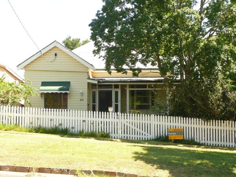 64 Ipswich Street, East Toowoomba QLD 4350